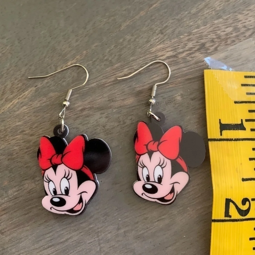Minnie Mouse Dangle Earrings